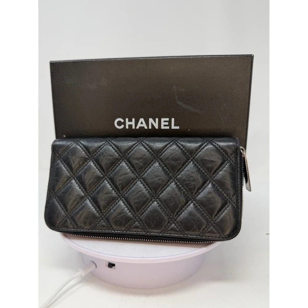 CHANEL rare 2005